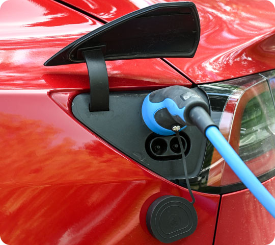 recharge d une voiture electrique tesla